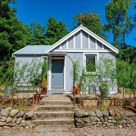 Tin Cabin In Peaceful Angus Glen Glenogil Buitenkant foto